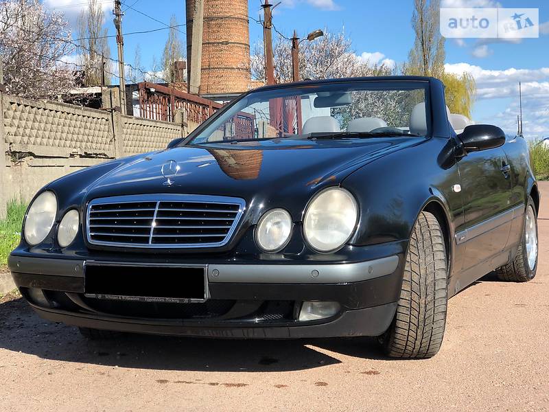 Кабриолет Mercedes-Benz CLK-Class 2000 в Прилуках