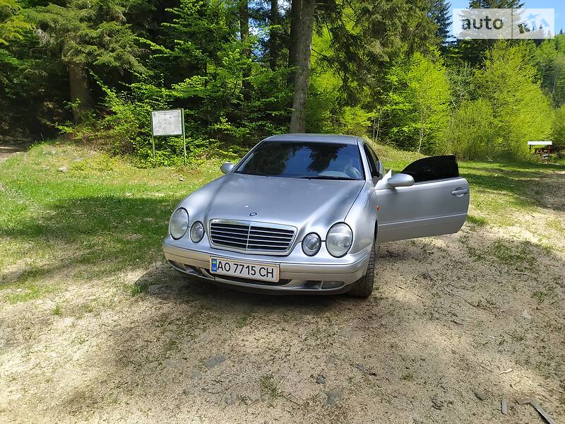 Купе Mercedes-Benz CLK-Class 1998 в Великому Березному