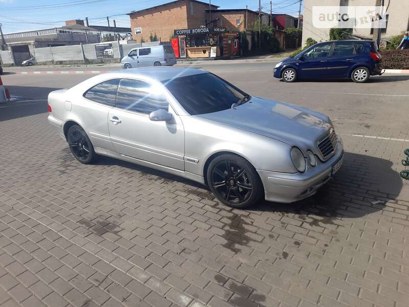 Купе Mercedes-Benz CLK-Class 2001 в 
