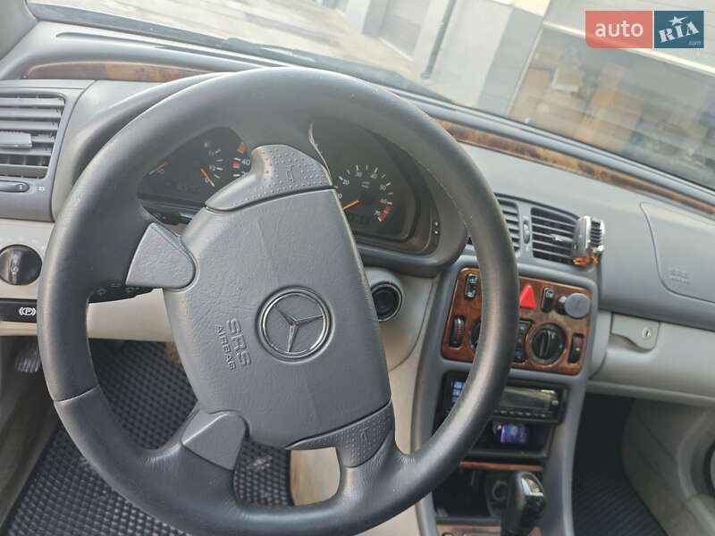 Купе Mercedes-Benz CLK-Class 1999 в Івано-Франківську