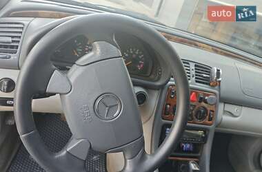 Купе Mercedes-Benz CLK-Class 1999 в 