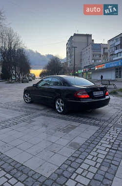 Купе Mercedes-Benz CLK-Class 2005 в 