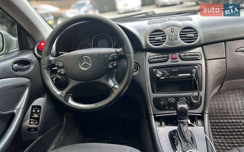 Купе Mercedes-Benz CLK-Class 2004 в Черновцах