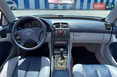 Кабриолет Mercedes-Benz CLK-Class 2000 в 