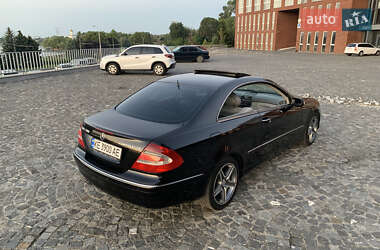 Купе Mercedes-Benz CLK-Class 2003 в 