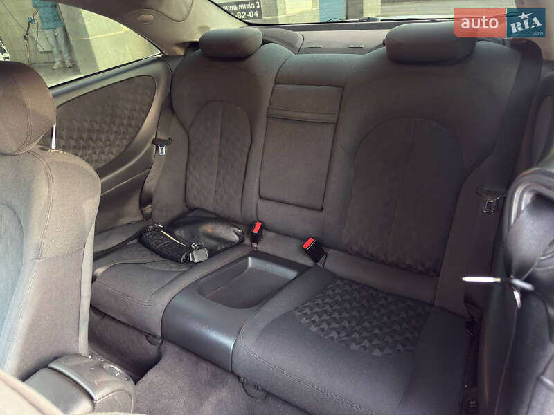 Купе Mercedes-Benz CLK-Class 2003 в Черновцах