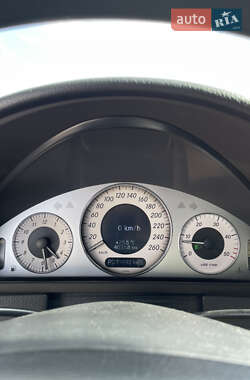Купе Mercedes-Benz CLK-Class 2006 в 