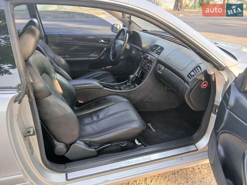 Купе Mercedes-Benz CLK-Class 2000 в Запорожье