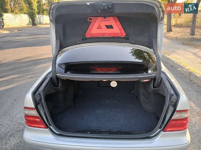 Купе Mercedes-Benz CLK-Class 2000 в Запорожье