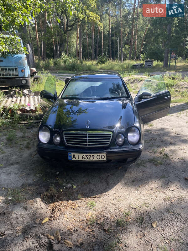 Mercedes-Benz CLK-Class 2000