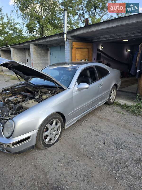 Купе Mercedes-Benz CLK-Class 1997 в Дніпрі