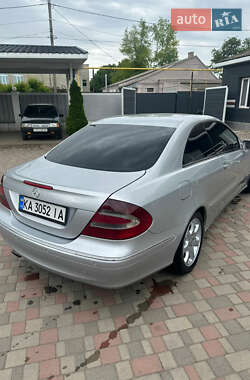 Купе Mercedes-Benz CLK-Class 2002 в 