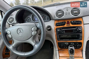 Купе Mercedes-Benz CLK-Class 2002 в 