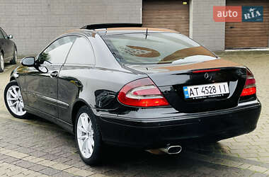 Купе Mercedes-Benz CLK-Class 2003 в 