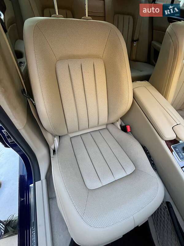 Седан Mercedes-Benz CLS-Class 2011 в Києві