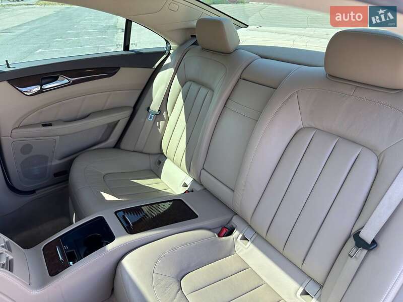 Седан Mercedes-Benz CLS-Class 2012 в Днепре