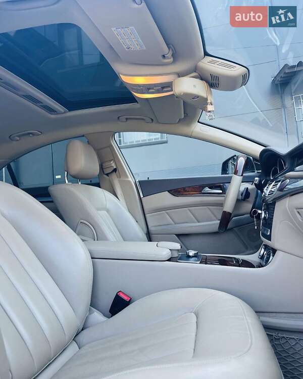 Седан Mercedes-Benz CLS-Class 2011 в Хмельницком