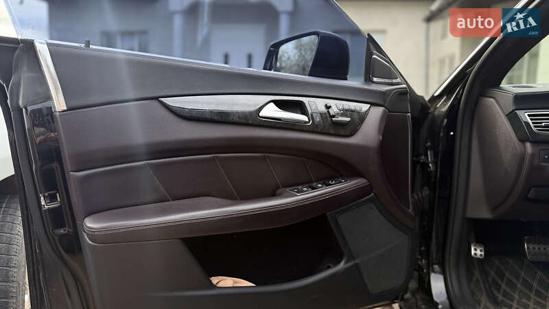 Седан Mercedes-Benz CLS-Class 2012 в Черновцах