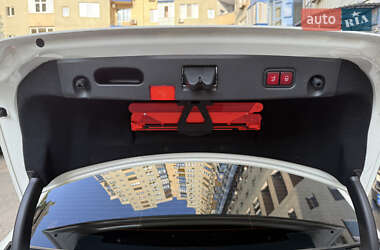 Седан Mercedes-Benz CLS-Class 2012 в 