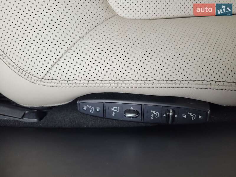 Седан Mercedes-Benz CLS-Class 2011 в Тернополі