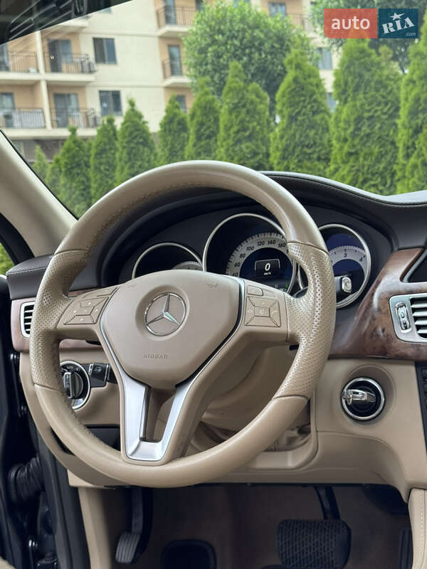 Седан Mercedes-Benz CLS-Class 2013 в Одессе фото 22 Седан Mercedes-Benz CLS-Class 2013 в Одессе