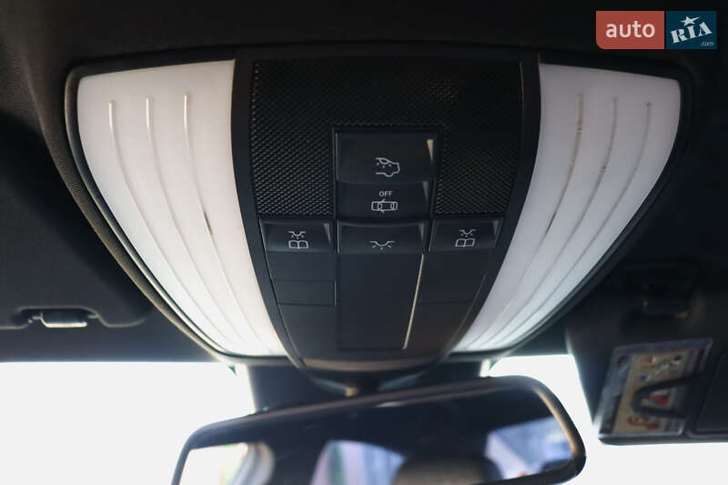 Седан Mercedes-Benz CLS-Class 2012 в Чернівцях