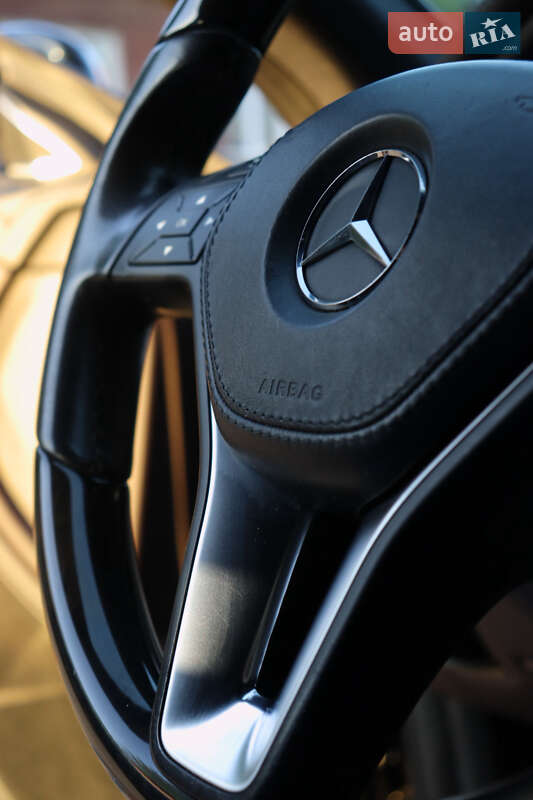 Седан Mercedes-Benz CLS-Class 2012 в Чернівцях