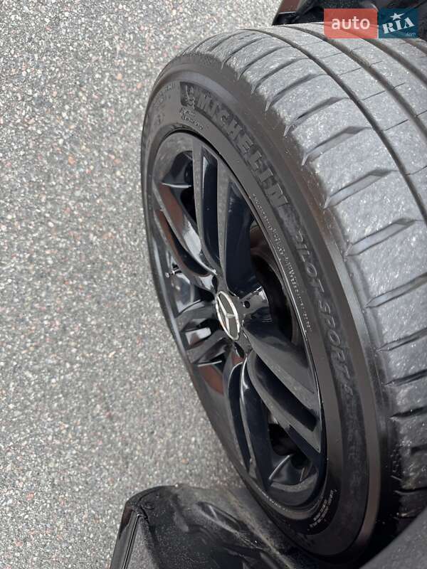 Седан Mercedes-Benz CLS-Class 2012 в Киеве