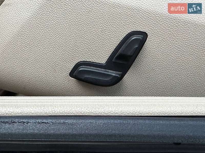 Седан Mercedes-Benz CLS-Class 2012 в Кривом Роге