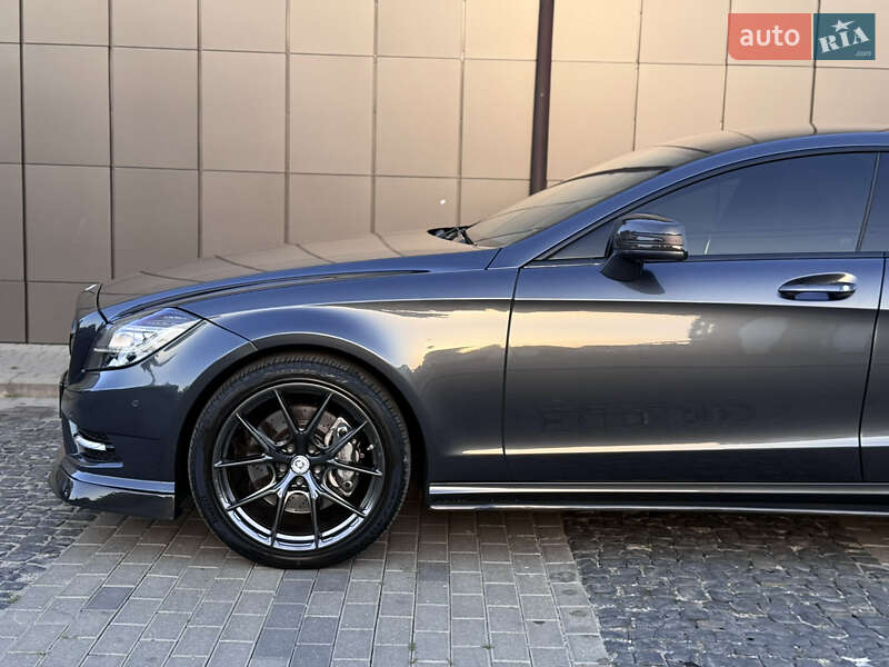 Седан Mercedes-Benz CLS-Class 2014 в Дубні
