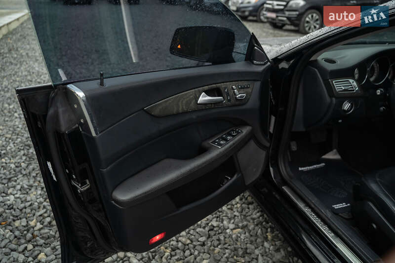 Седан Mercedes-Benz CLS-Class 2015 в Чернівцях