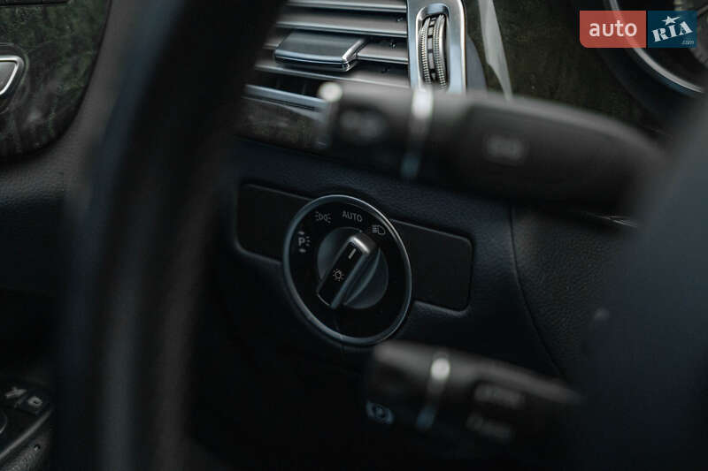 Седан Mercedes-Benz CLS-Class 2015 в Чернівцях