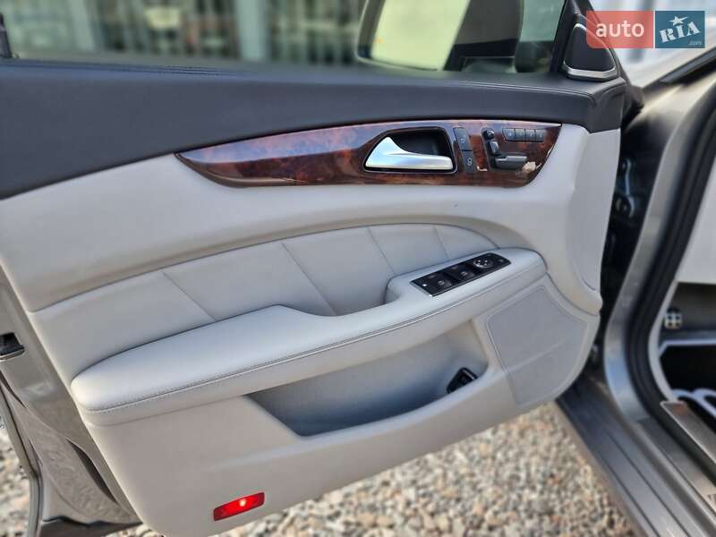 Седан Mercedes-Benz CLS-Class 2014 в Киеве фото 42 Седан Mercedes-Benz CLS-Class 2014 в Киеве