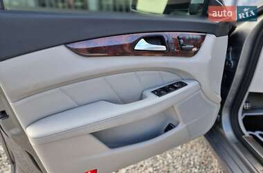 Седан Mercedes-Benz CLS-Class 2014 в  фото 42 Седан Mercedes-Benz CLS-Class 2014 в
