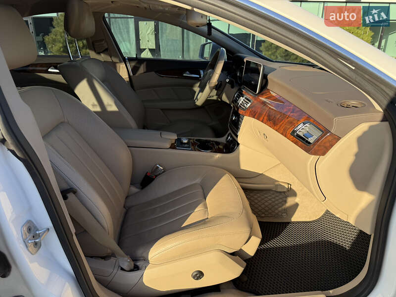 Седан Mercedes-Benz CLS-Class 2014 в Хмельницькому фото 51 Седан Mercedes-Benz CLS-Class 2014 в Хмельницькому