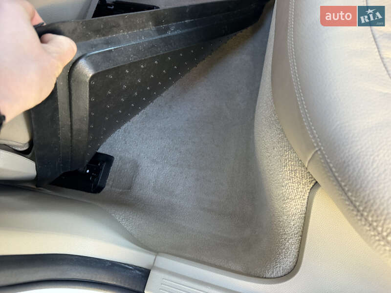 Седан Mercedes-Benz CLS-Class 2014 в Хмельницькому фото 74 Седан Mercedes-Benz CLS-Class 2014 в Хмельницькому