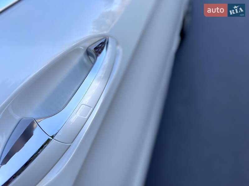 Седан Mercedes-Benz CLS-Class 2014 в Чернігові