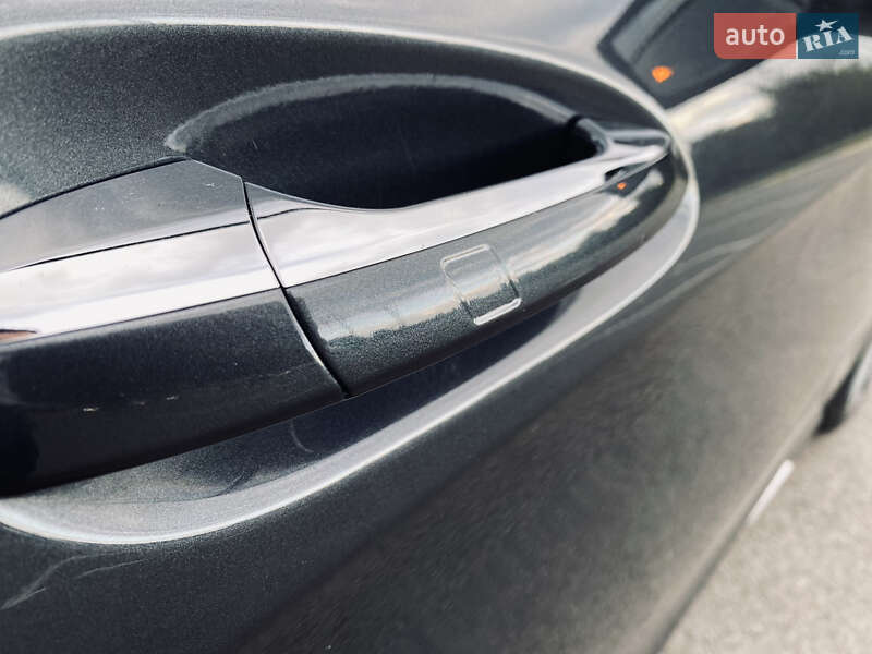 Седан Mercedes-Benz CLS-Class 2015 в Киеве