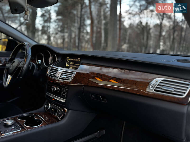 Седан Mercedes-Benz CLS-Class 2012 в Киеве фото 41 Седан Mercedes-Benz CLS-Class 2012 в Киеве