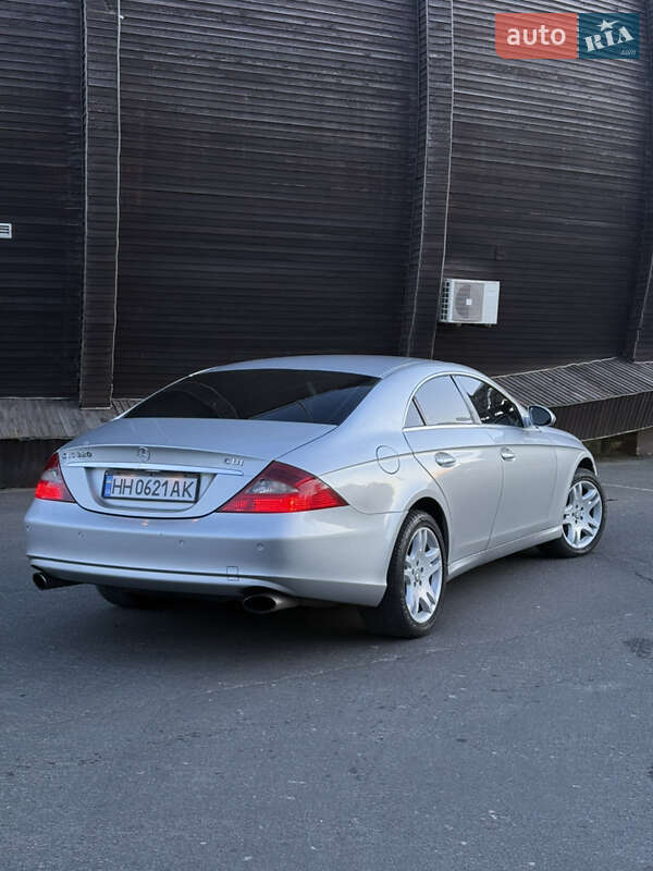 Mercedes-Benz CLS-Class 2005