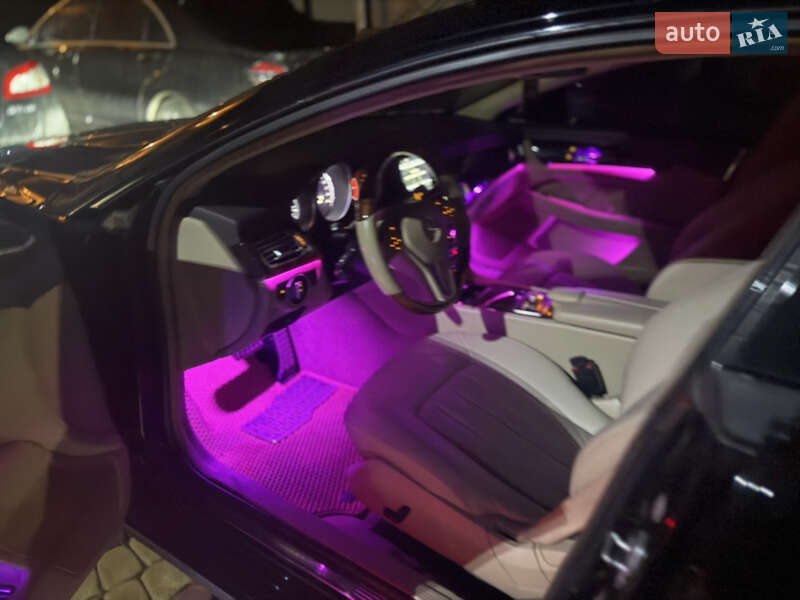 Седан Mercedes-Benz CLS-Class 2011 в Среднем