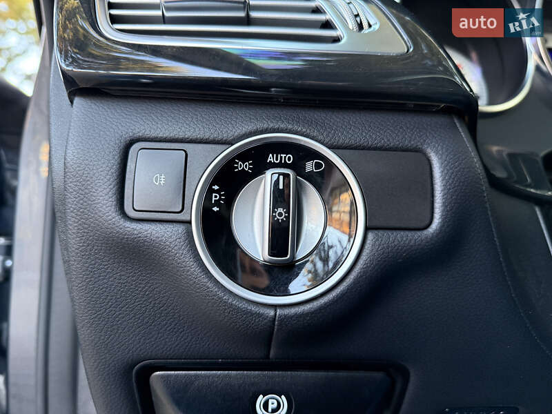 Седан Mercedes-Benz CLS-Class 2012 в Львове фото 26 Седан Mercedes-Benz CLS-Class 2012 в Львове