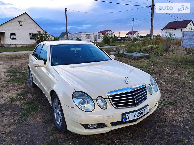 Mercedes-Benz E 200