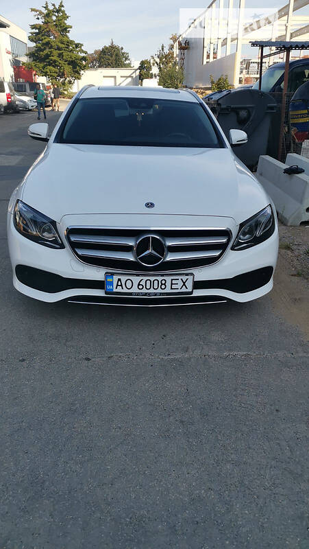 Mercedes-Benz E 220