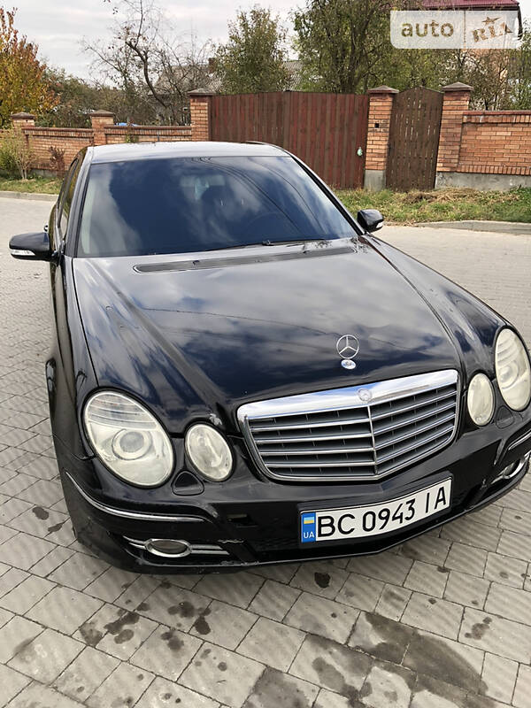 Mercedes-Benz E 220 avangard