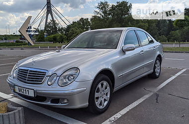 Mercedes-Benz E 240 Elegance 2003 Mercedes-Benz E 240 Elegance 2003