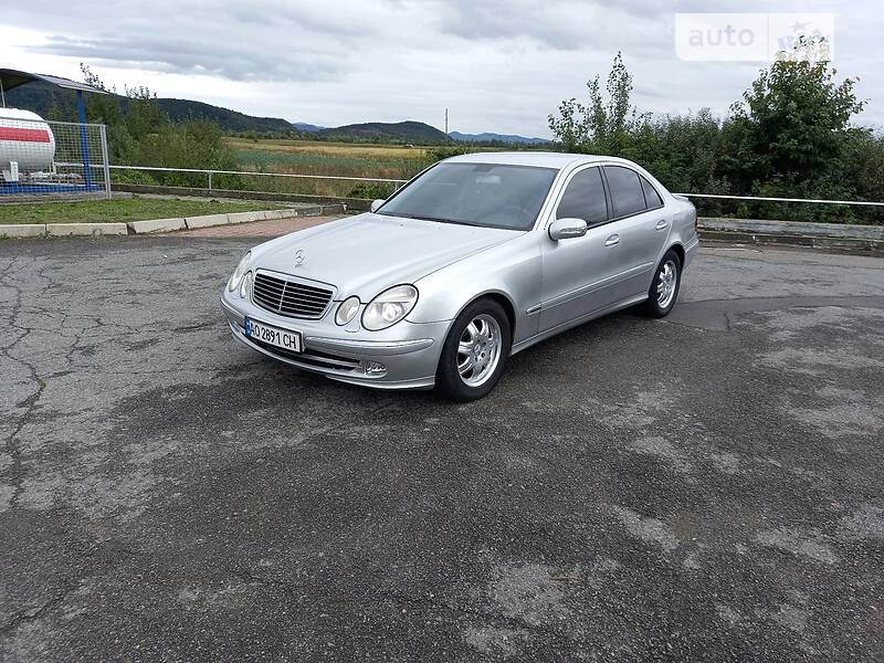 Mercedes-Benz E 270