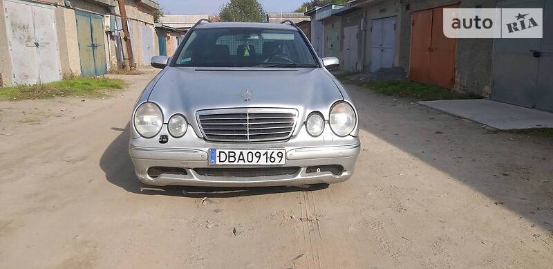Mercedes-Benz E 320 AMG