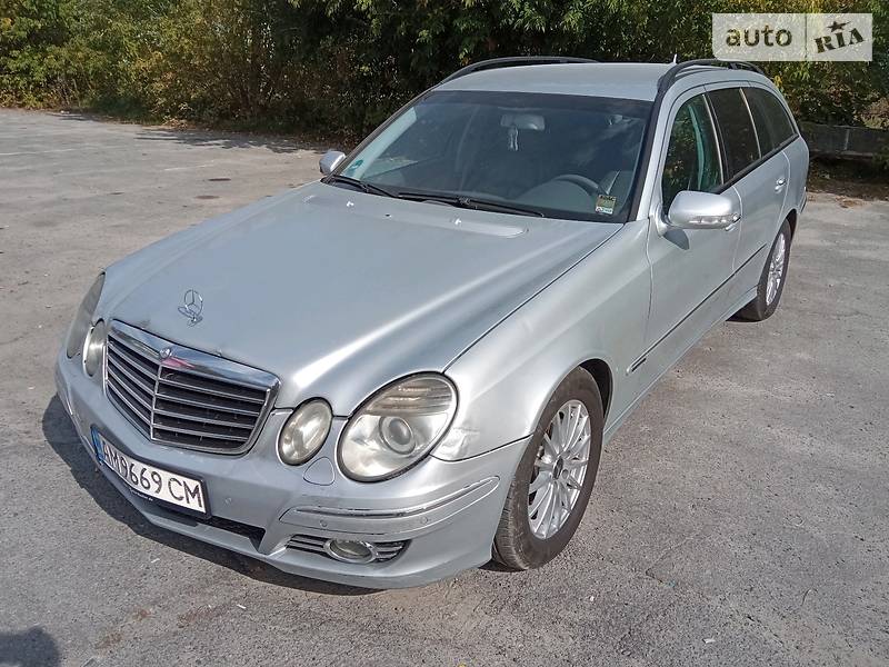 Mercedes-Benz E 320