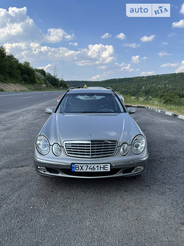 Mercedes-Benz E 320